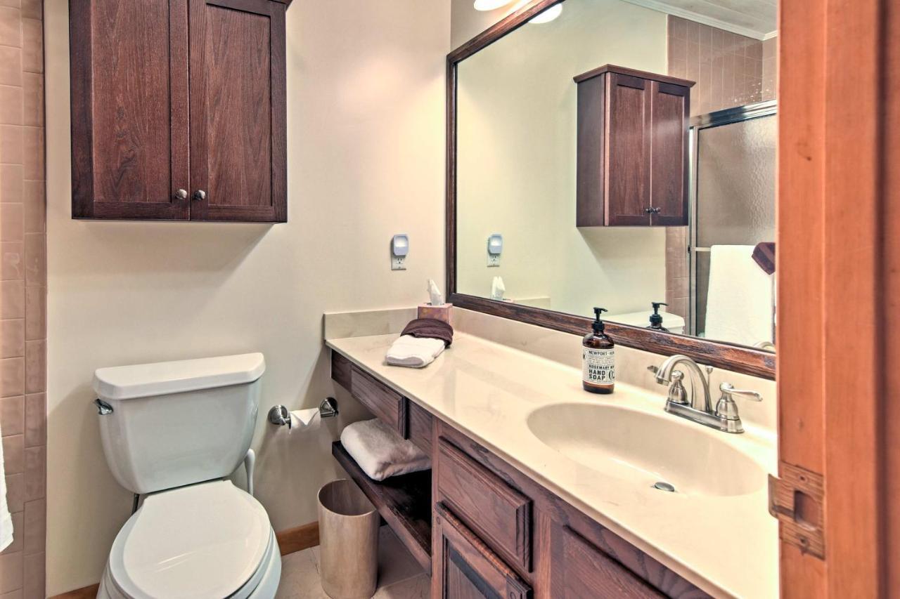 Beech Mountain Condo With Balcony, Walk To Resort! Dış mekan fotoğraf